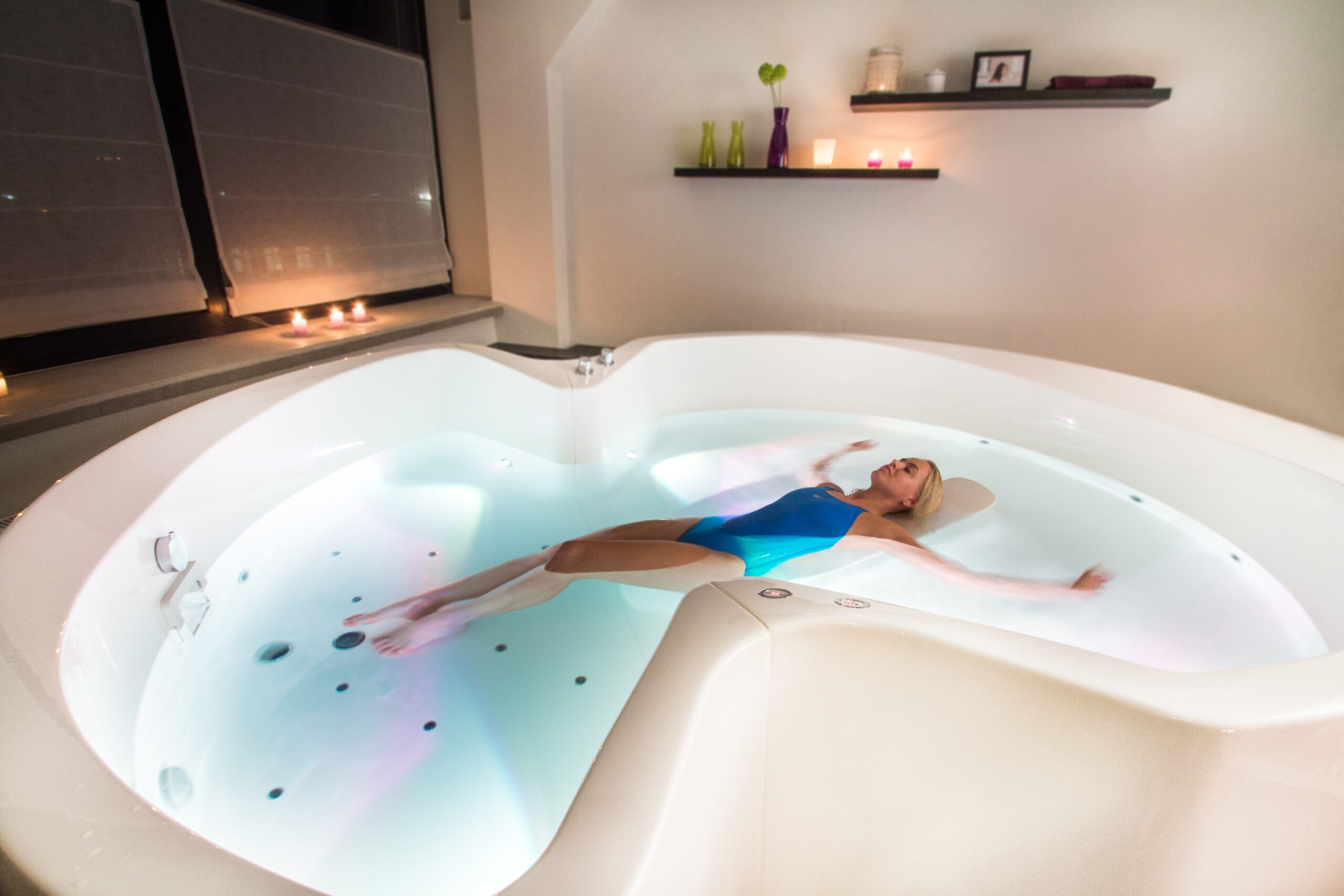 Swimitation 2 - Aqua Pilates bath XL